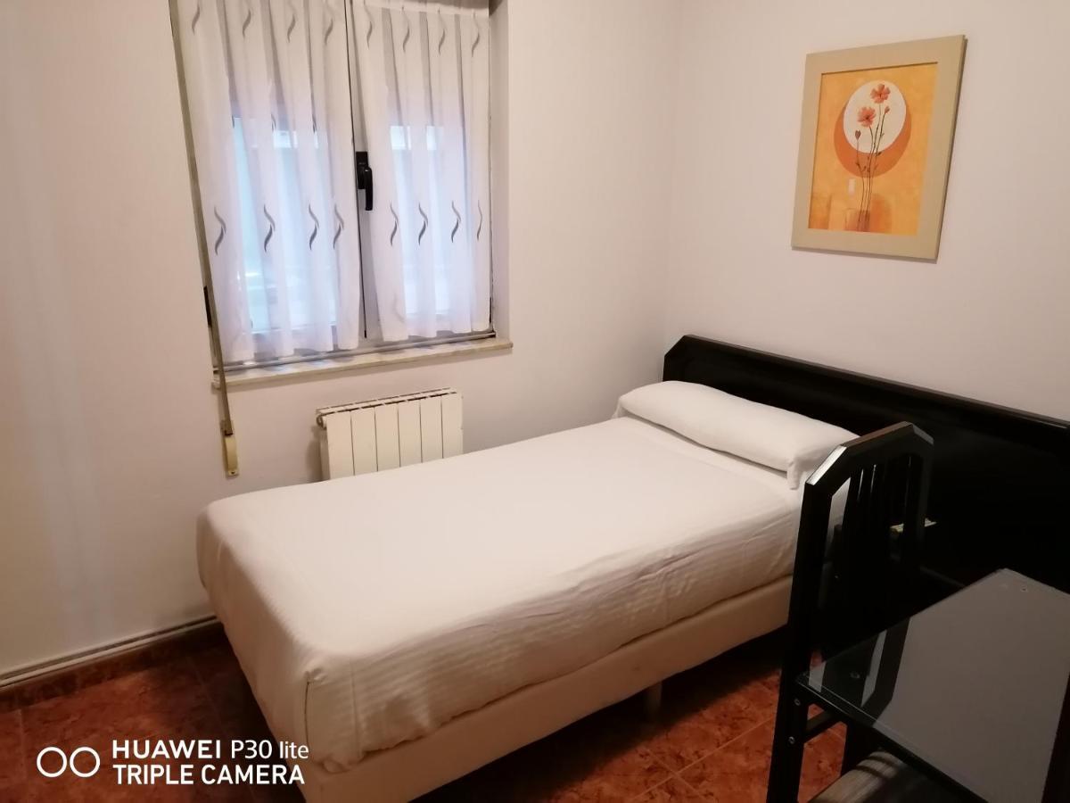 Pension Serafin Avilés Zewnętrze zdjęcie